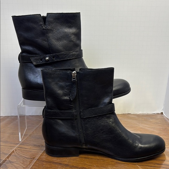 Franco Sarto Black Ankle Booties Sleek Design - Picture 2 of 7